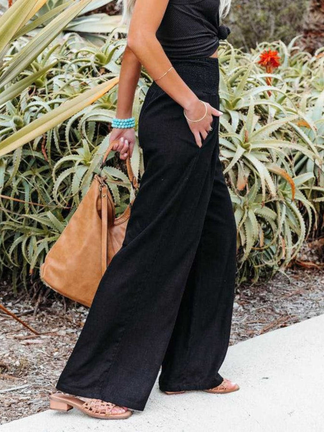 Thaloria – Wide-Leg Linen Trousers